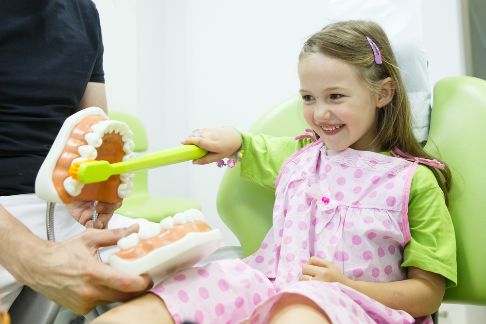 Удаление молочных зубов у детей