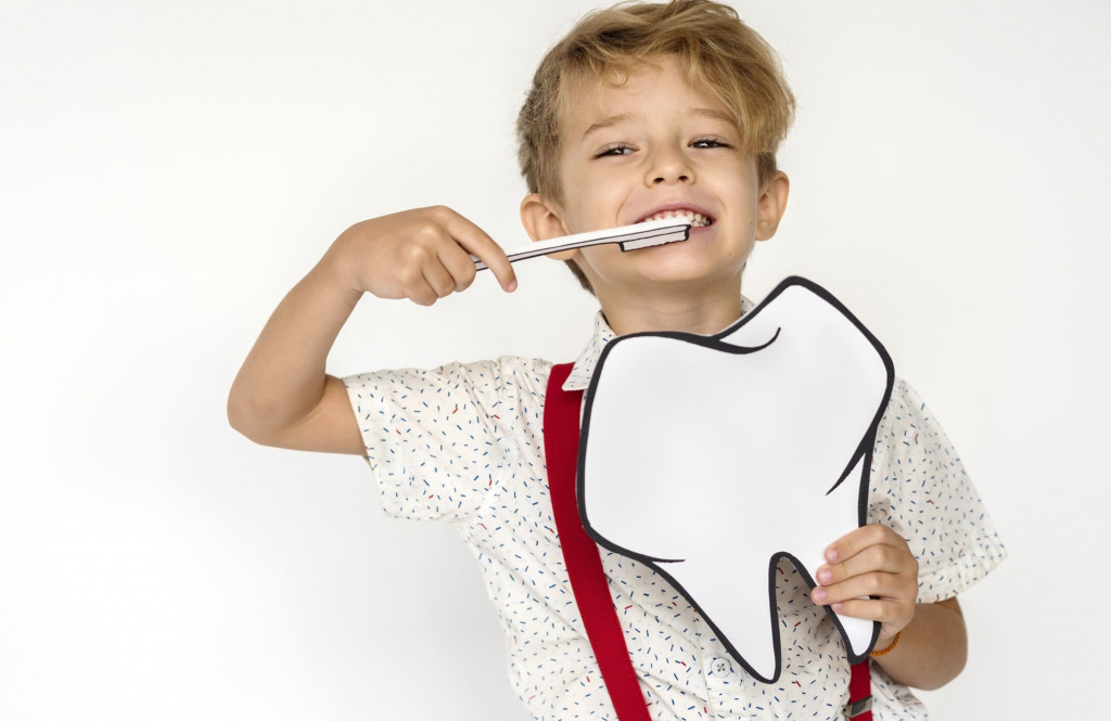Ребенок со здоровыми зубами